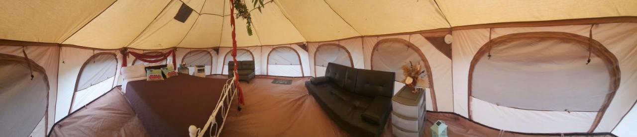 Отель Al'S Hideaway Glamping Tents Pipe Creek Экстерьер фото
